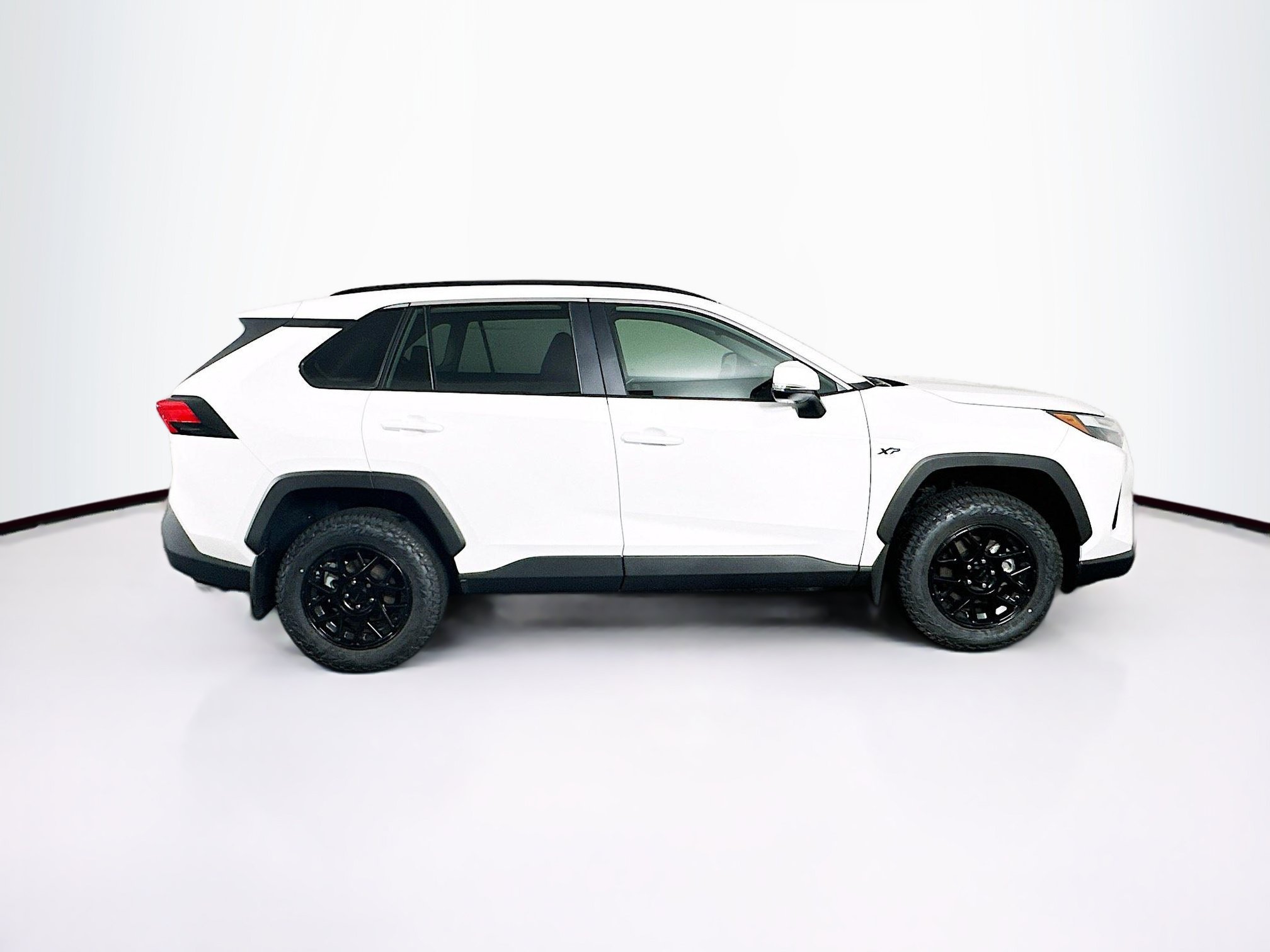 Used 2025 Toyota RAV4 XLE w/ Convenience Package FWD image 10