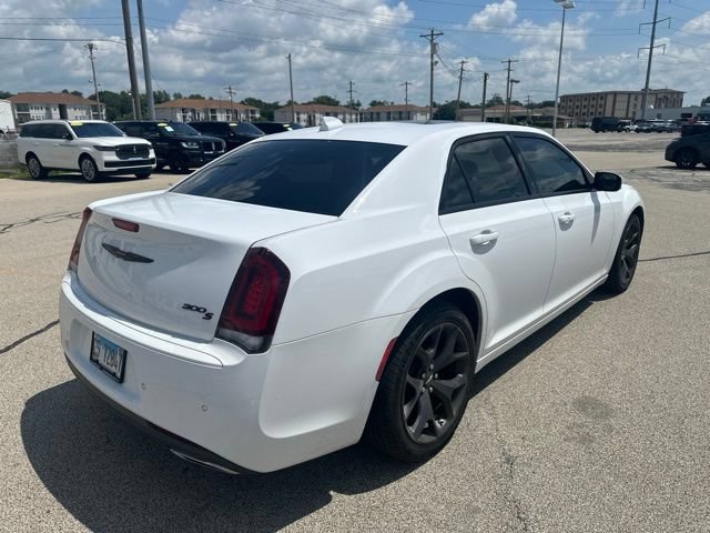 Used 2023 Chrysler 300 S RWD image 4