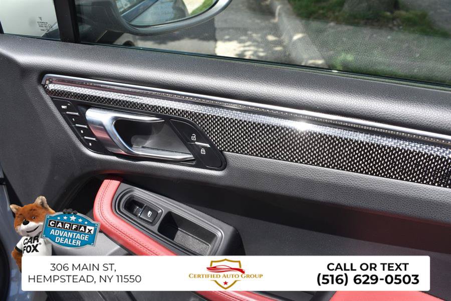 Used 2023 Porsche Macan Turbo AWD/4WD image 22