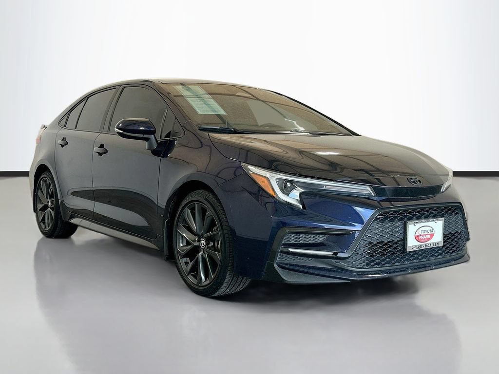 Used 2024 Toyota Corolla SE FWD image 3