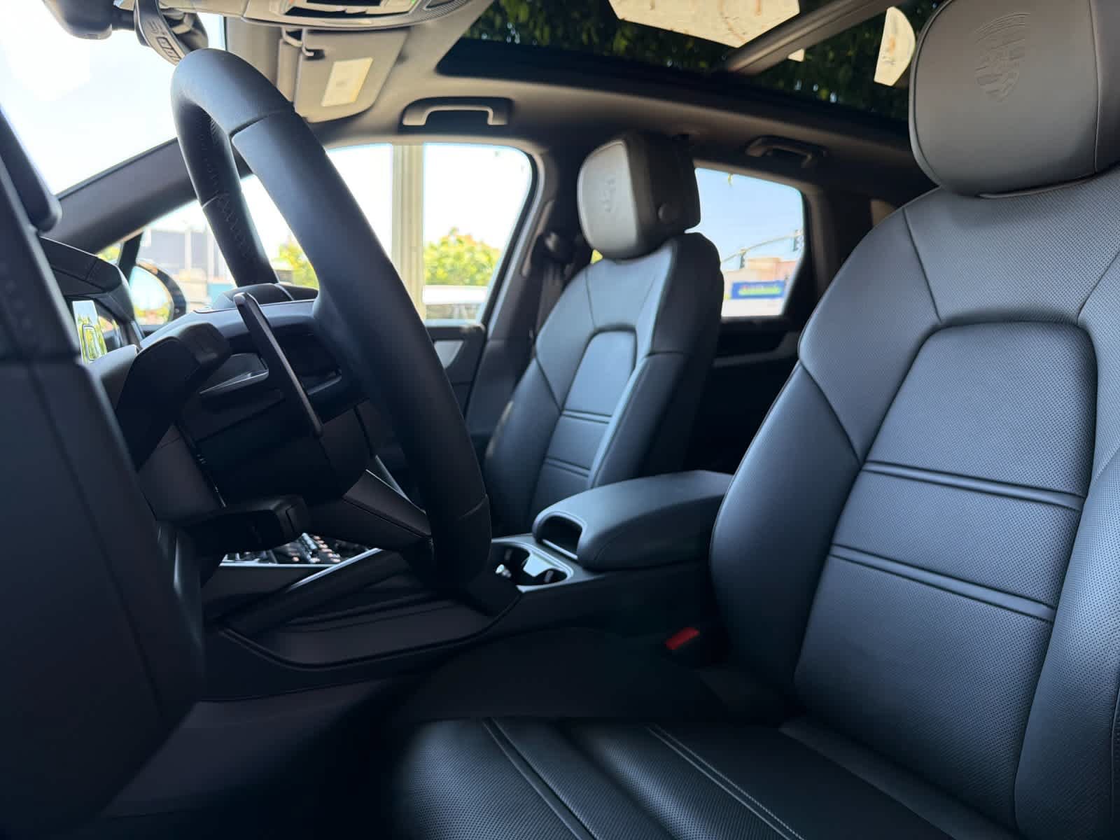 New 2026 Porsche Cayenne AWD/4WD image 5