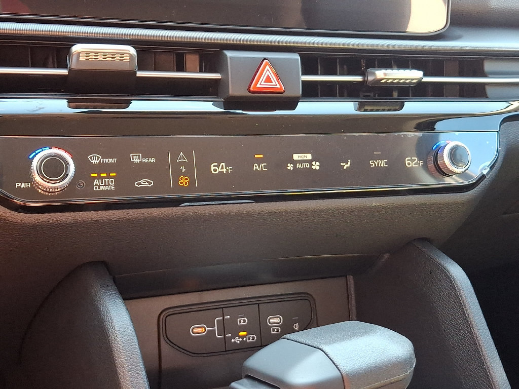 New 2026 Kia Sportage EX FWD image 11