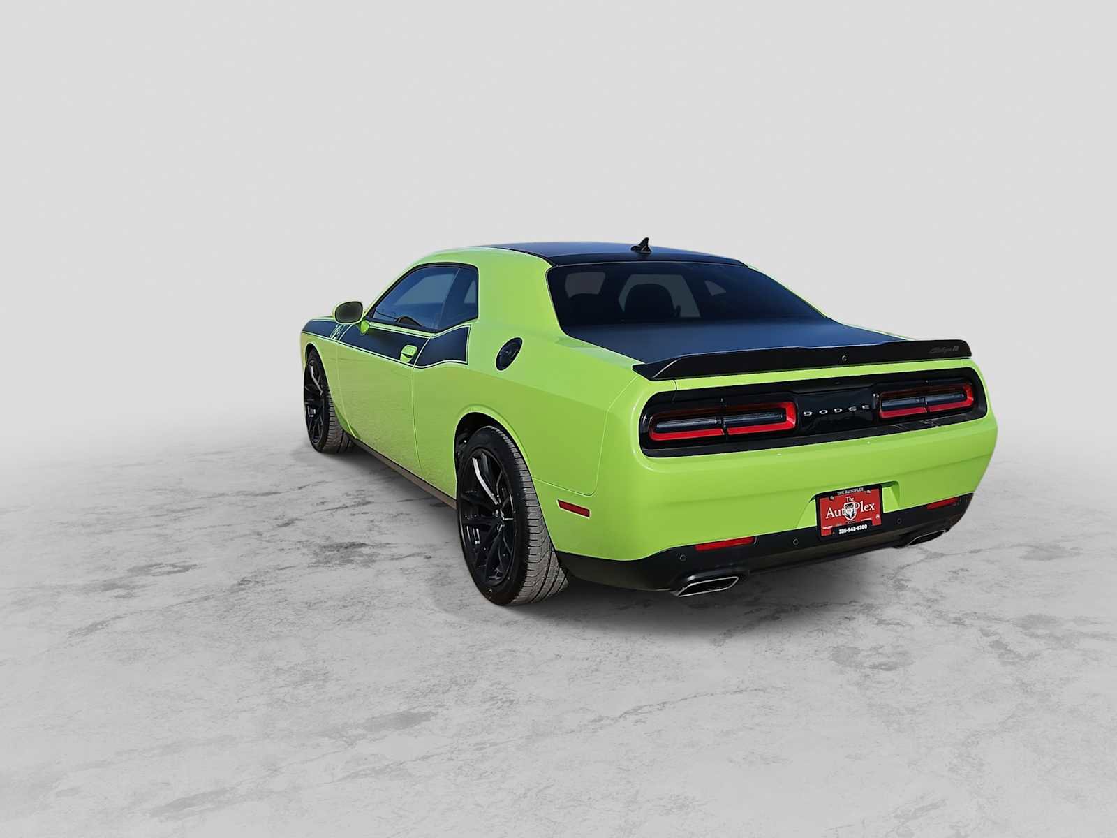 Used 2023 Dodge Challenger R/T w/ T/A Package image 6