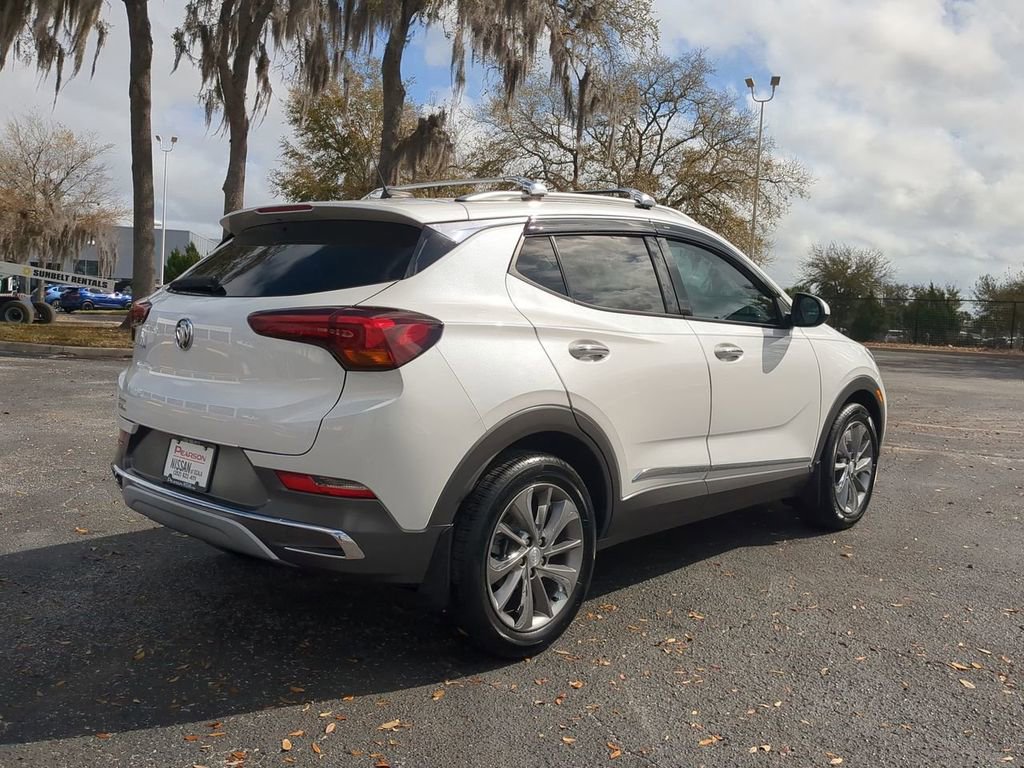 Used 2023 Buick Encore GX Essence w/ Experience Buick Package image 4