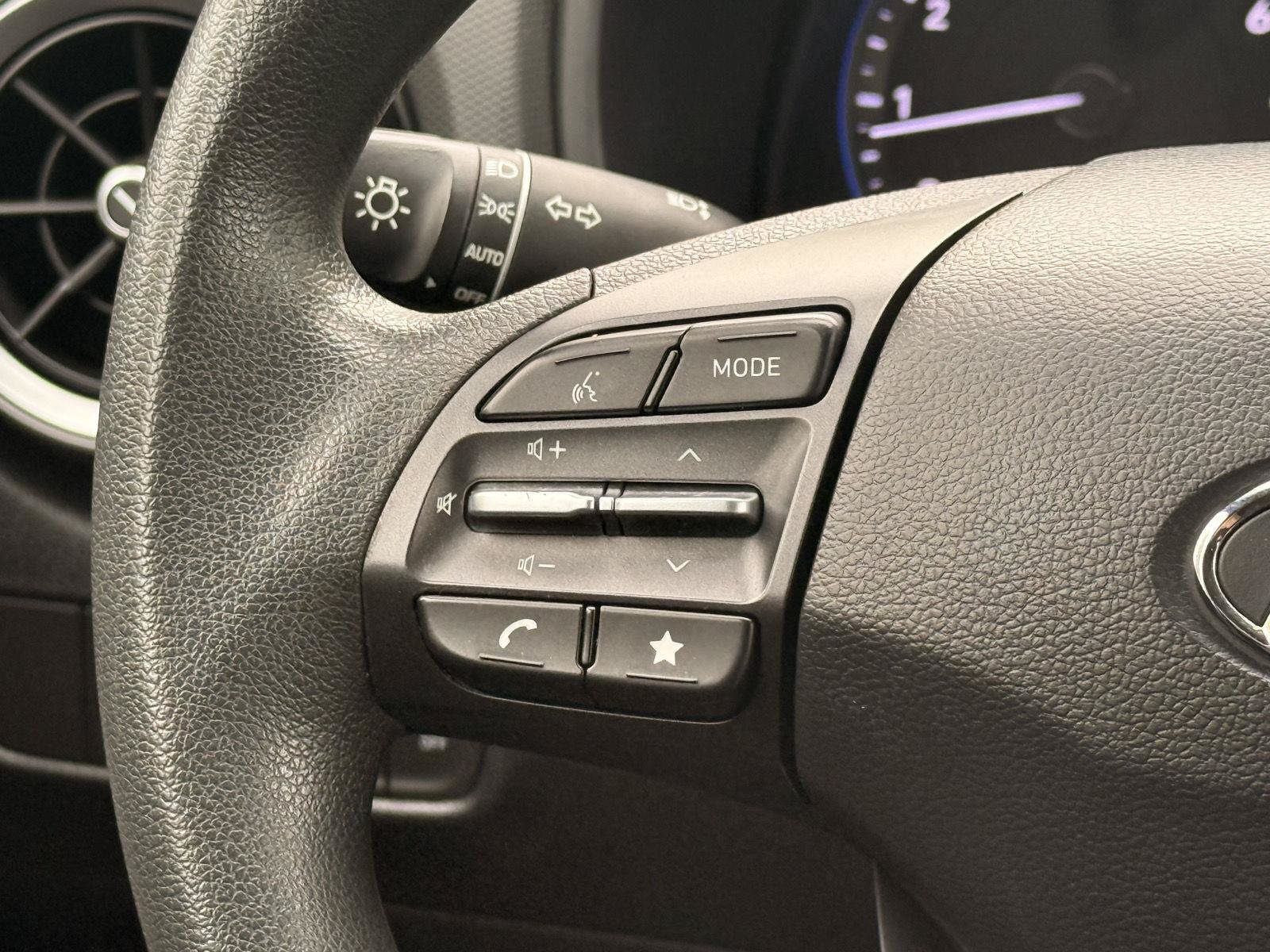 Used 2022 Hyundai Kona SEL AWD/4WD image 23