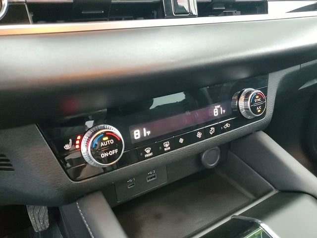 Used 2023 Mitsubishi Outlander SE image 23