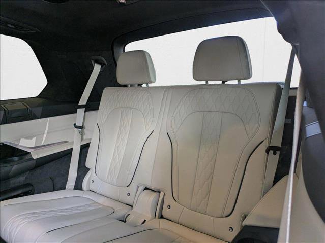 Used 2025 BMW X7 M60i w/ Executive Package image 18