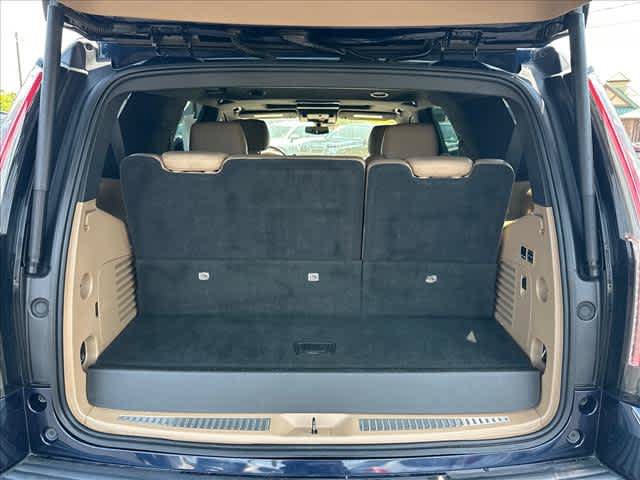 Used 2020 Cadillac Escalade Platinum RWD image 5