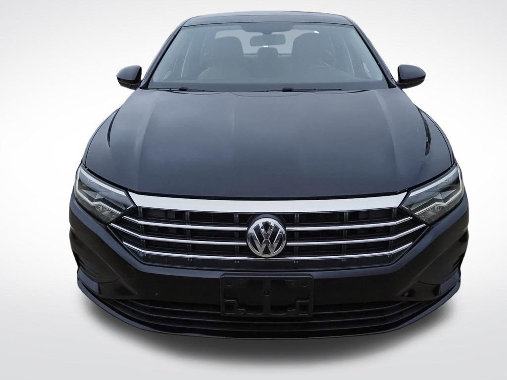 Used 2019 Volkswagen Jetta SE image 2