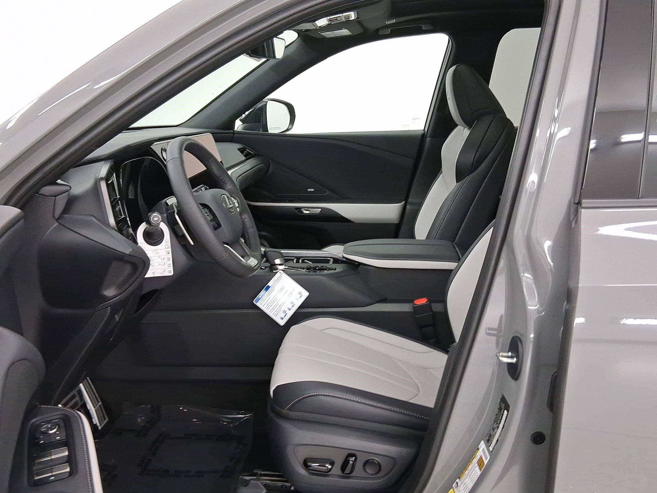 New 2026 Lexus TX 350 AWD image 4