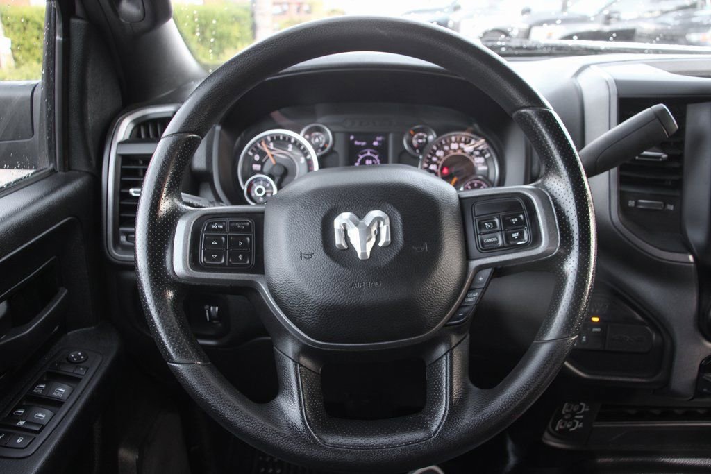 Used 2022 RAM 5500 Tradesman w/ Chrome Appearance Group image 17