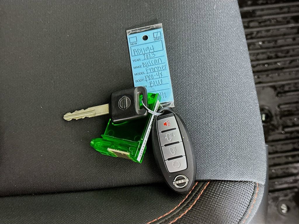 Used 2023 Nissan Frontier PRO-4X w/ Technology Package image 36