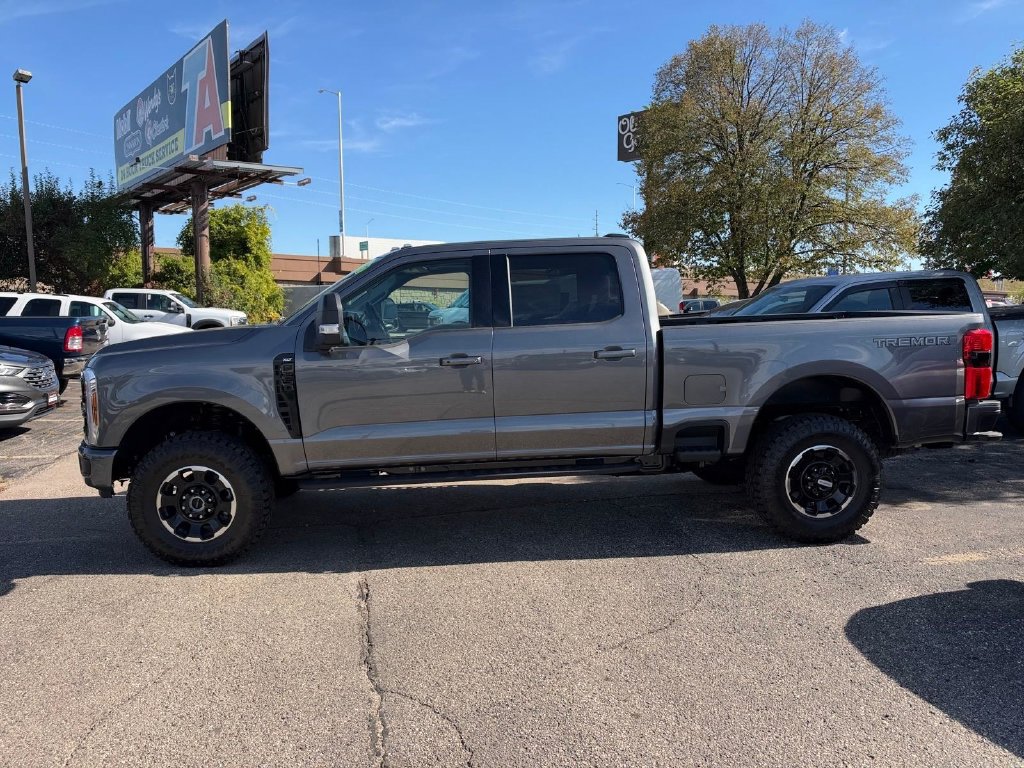New 2027 Ford F250 XLT w/ XLT Premium Package AWD/4WD image 3