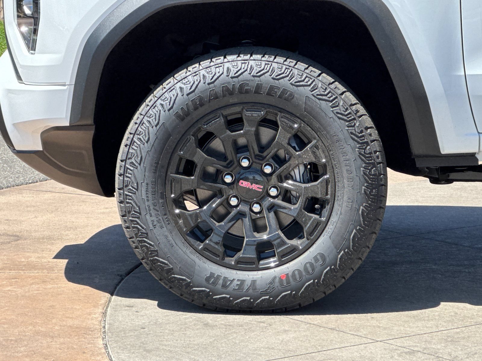 New 2026 GMC Canyon Elevation w/ Technology Package RWD image 23