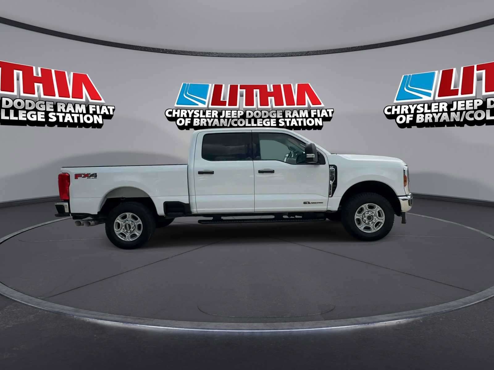 Used 2025 Ford F250 XLT w/ FX4 Off-Road Package AWD/4WD image 9