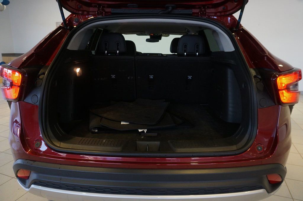 Certified 2025 Chevrolet Trax LT w/ LT Convenience Package image 26