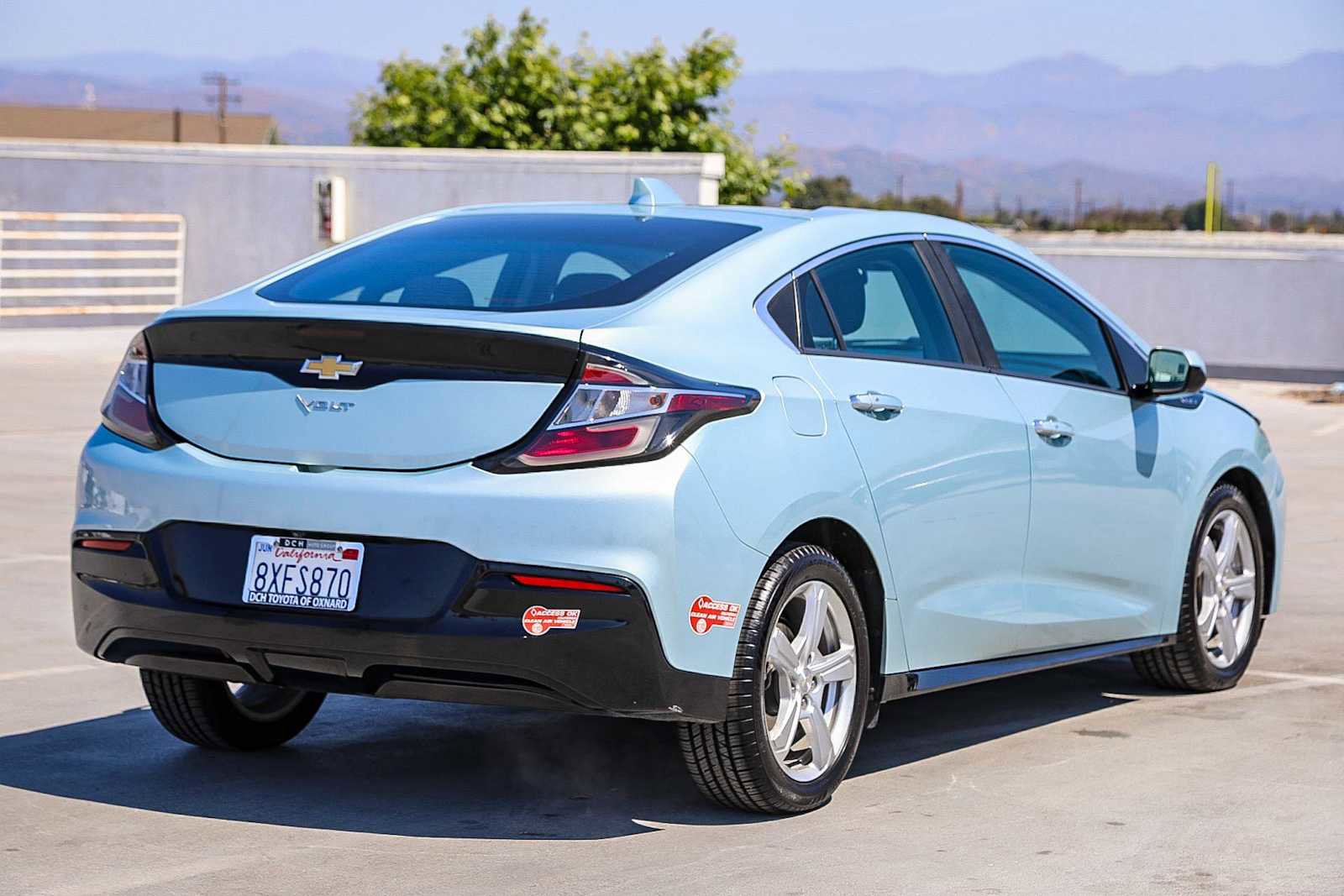 Used 2018 Chevrolet Volt LT FWD image 5