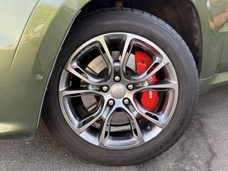 Used 2020 Jeep Grand Cherokee SRT AWD/4WD image 10
