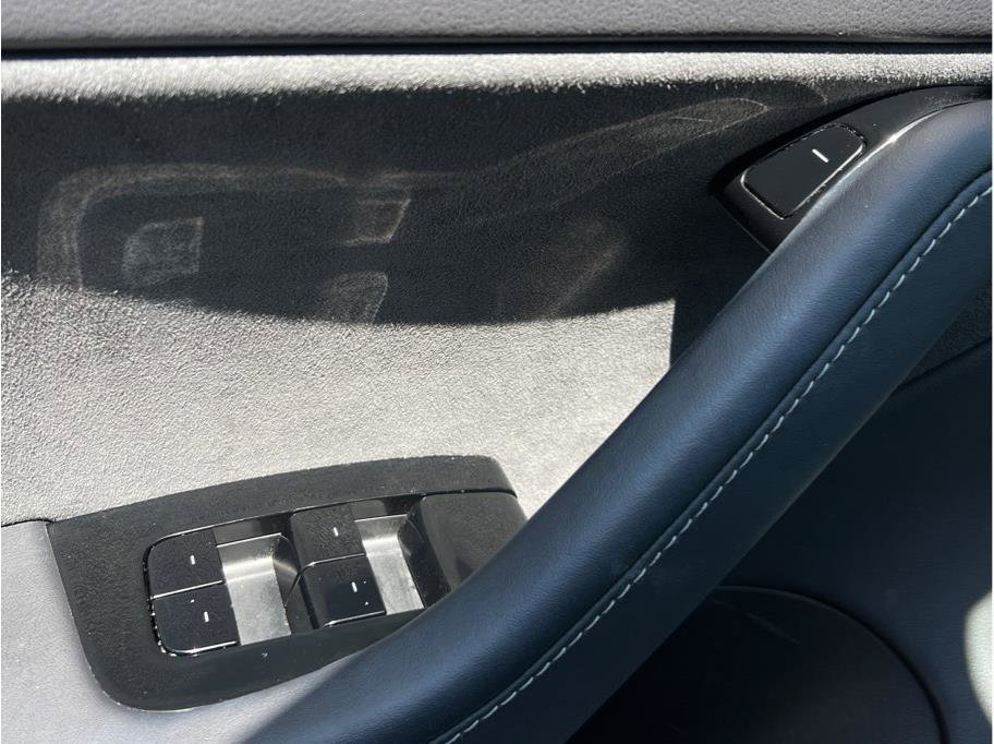 Used 2019 Tesla Model 3 Long Range AWD/4WD image 17