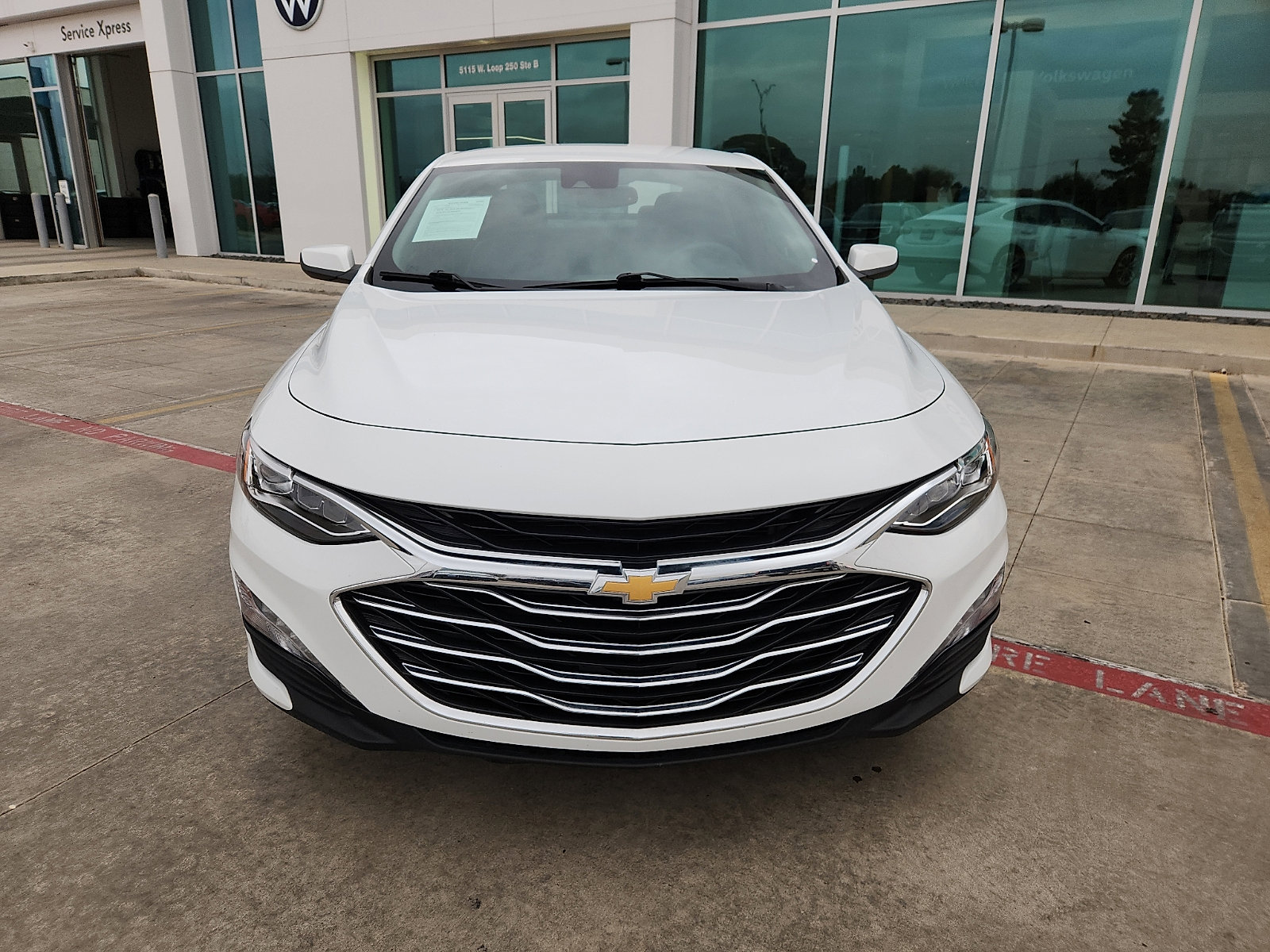 Used 2024 Chevrolet Malibu LT image 2
