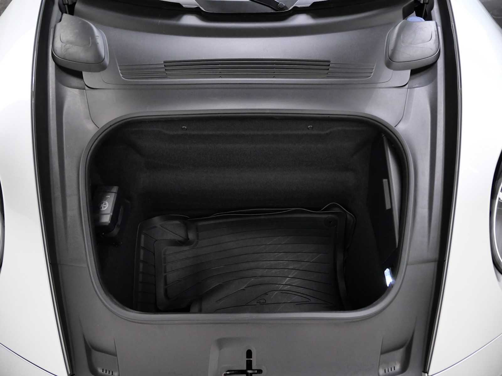 Used 2025 Porsche 911 Carrera RWD image 30