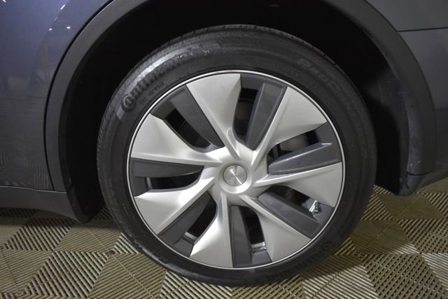 Used 2023 Tesla Model Y Long Range image 44