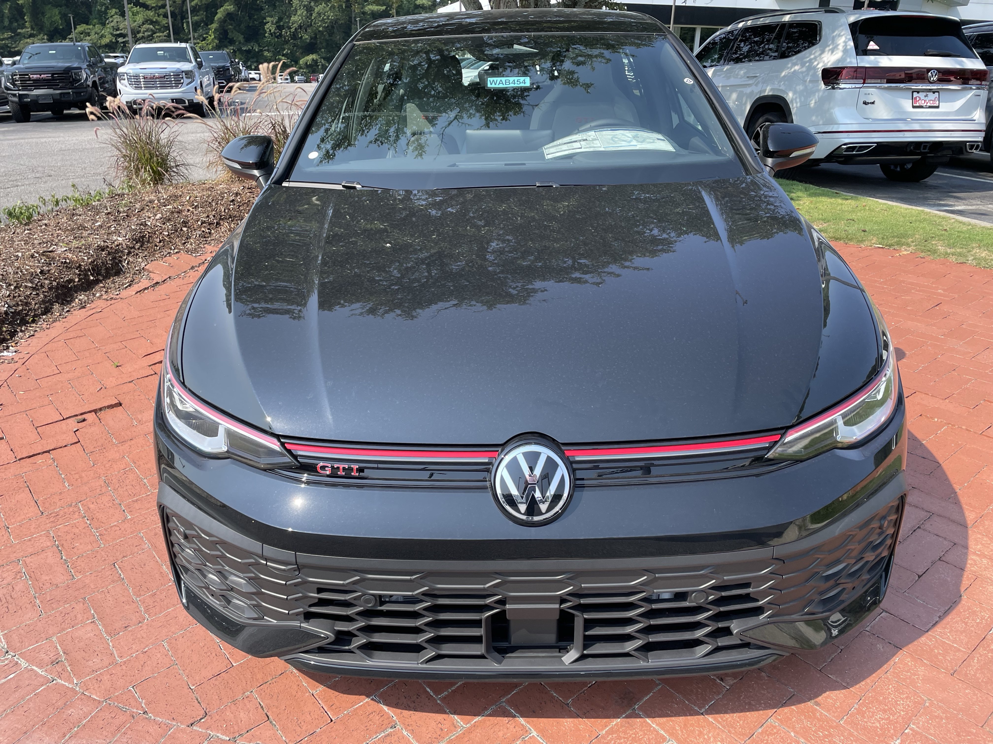 New 2026 Volkswagen GTI SE FWD image 2