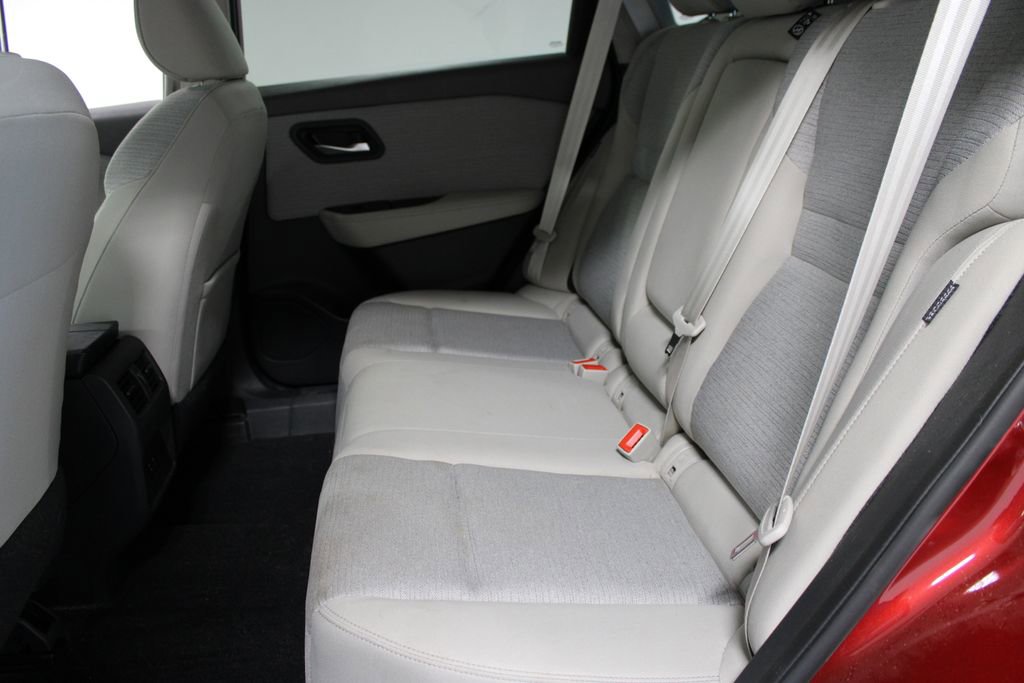Used 2023 Nissan Rogue SV AWD/4WD image 18
