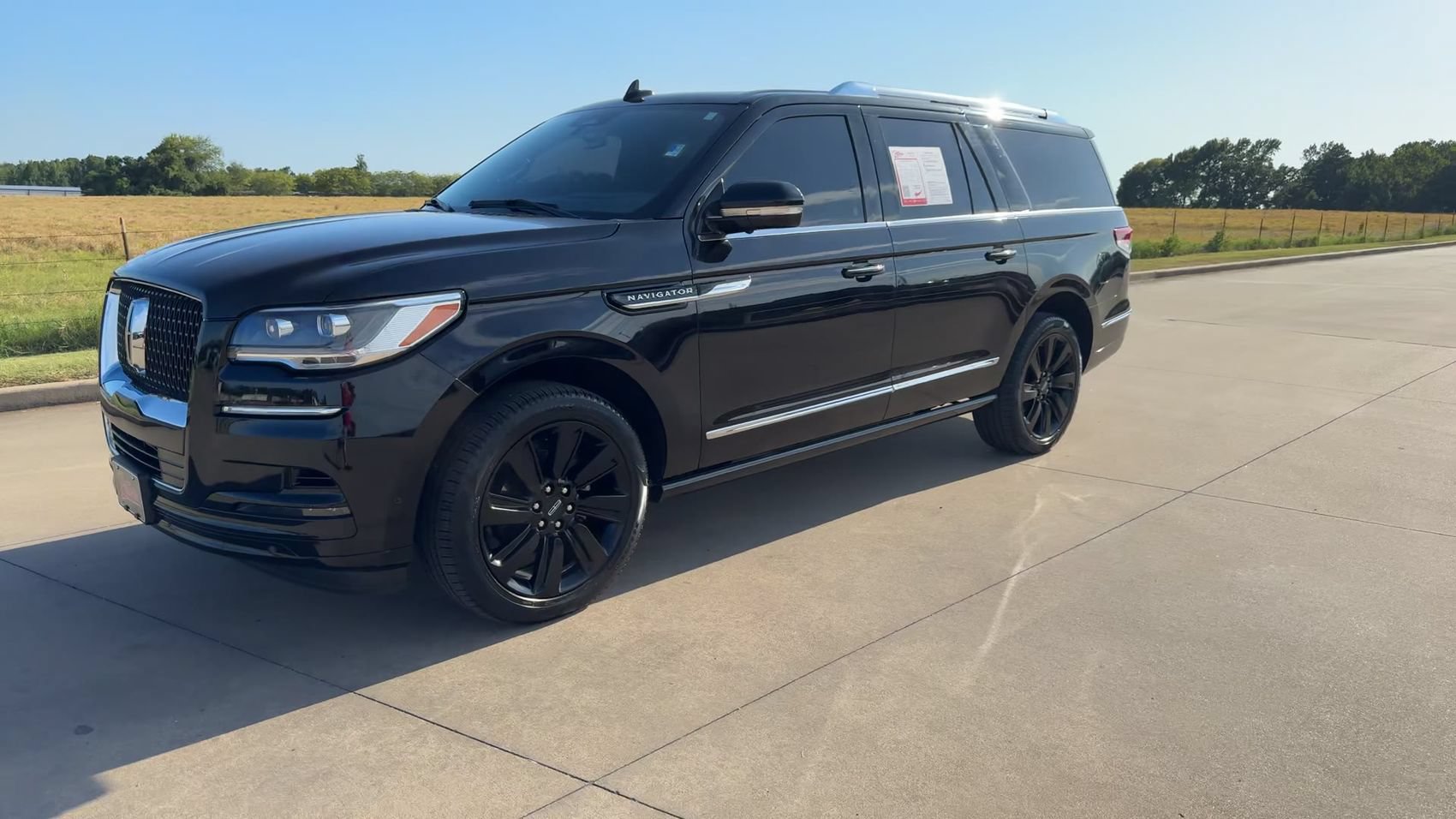 Used 2024 Lincoln Navigator L Reserve w/ Equipment Group 201A AWD/4WD image 5