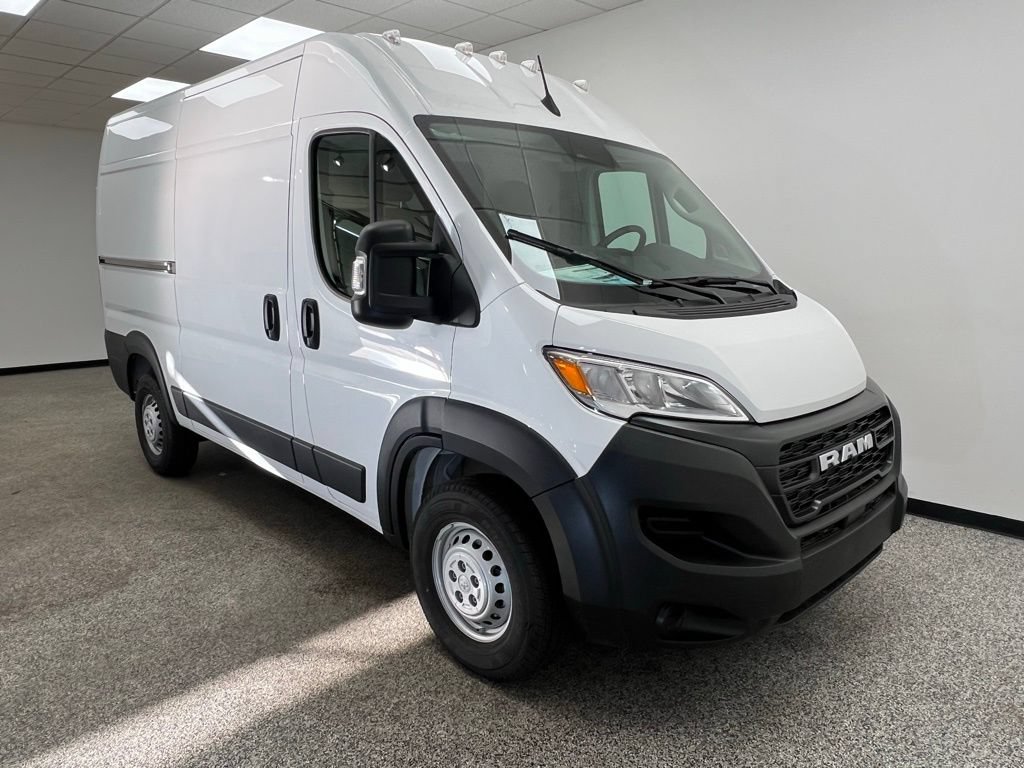 New 2026 RAM ProMaster 2500 w/ Storage Group FWD image 17