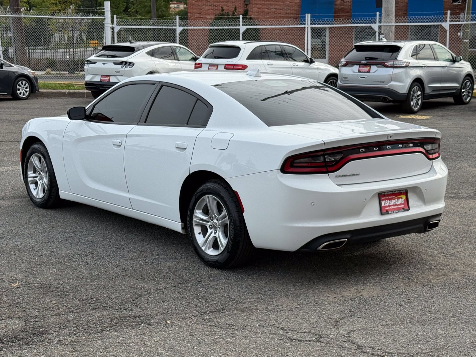 Used 2023 Dodge Charger SXT RWD image 3