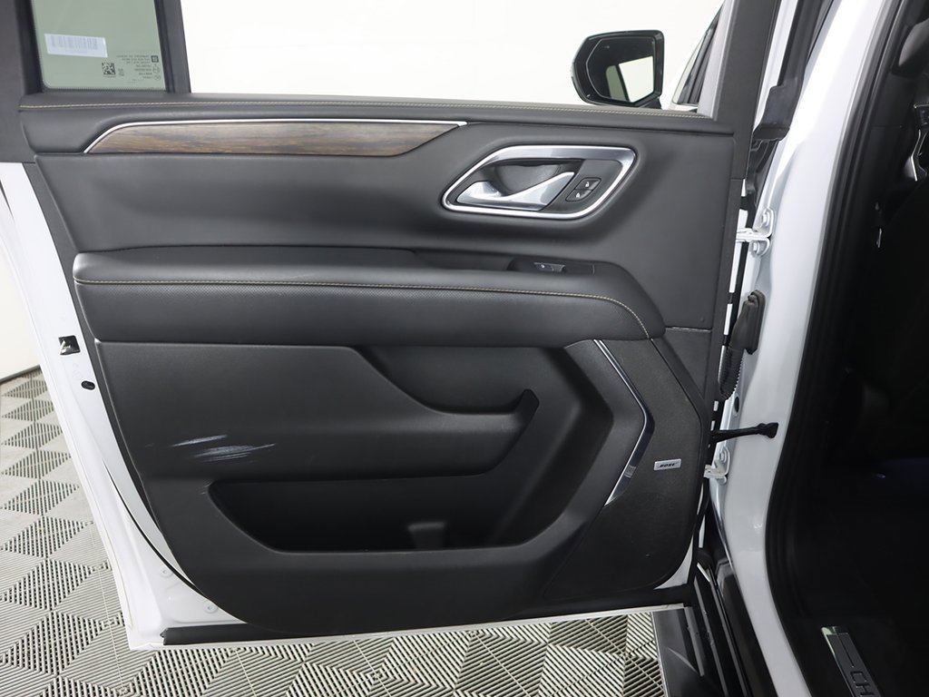 Used 2023 Chevrolet Suburban Premier image 26