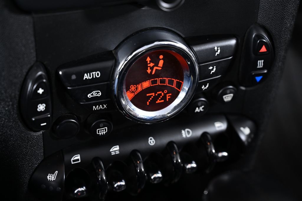 Used 2015 MINI Cooper S image 16