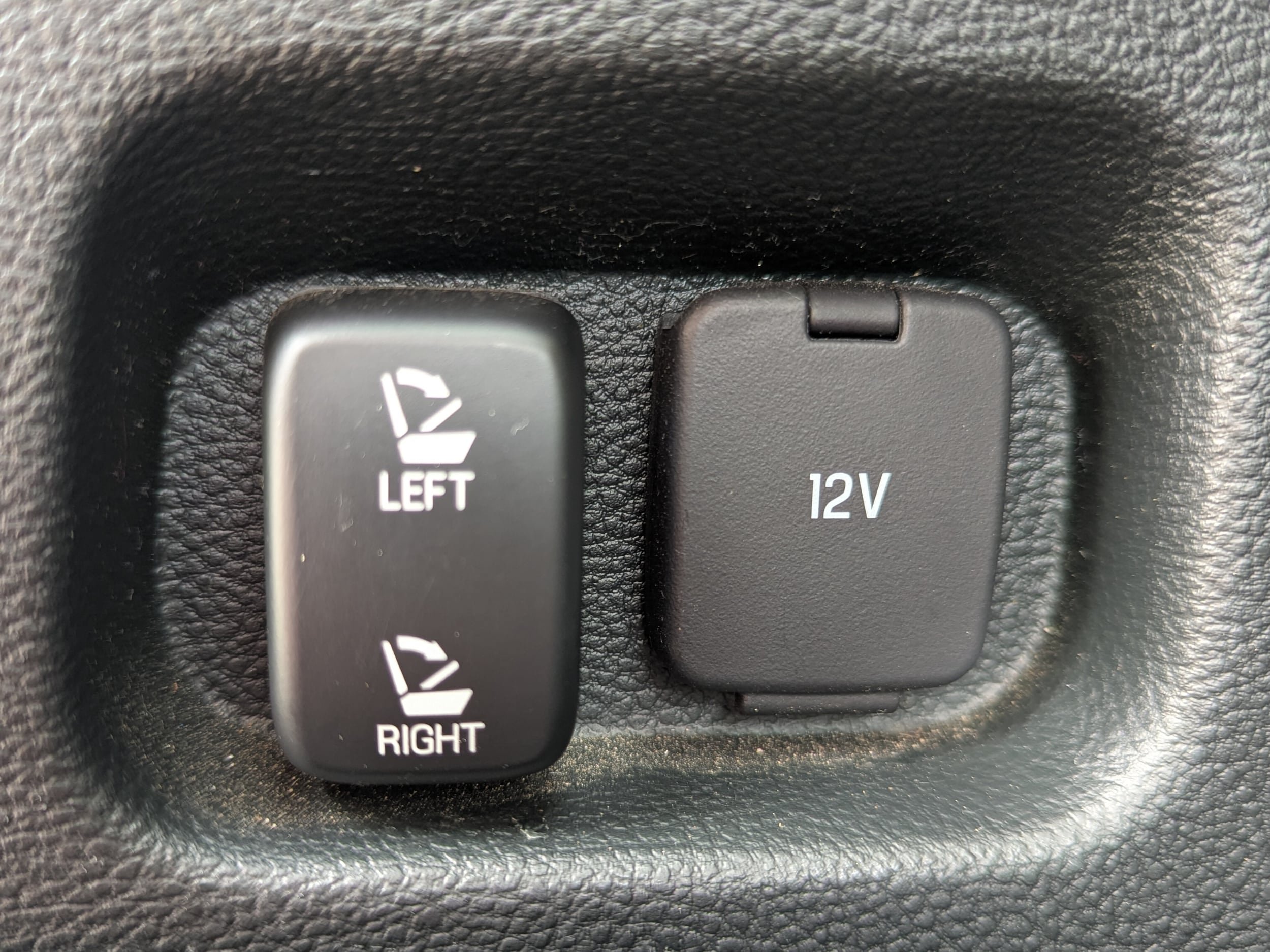 Used 2021 Ford Edge SEL w/ Convenience Package AWD/4WD image 5