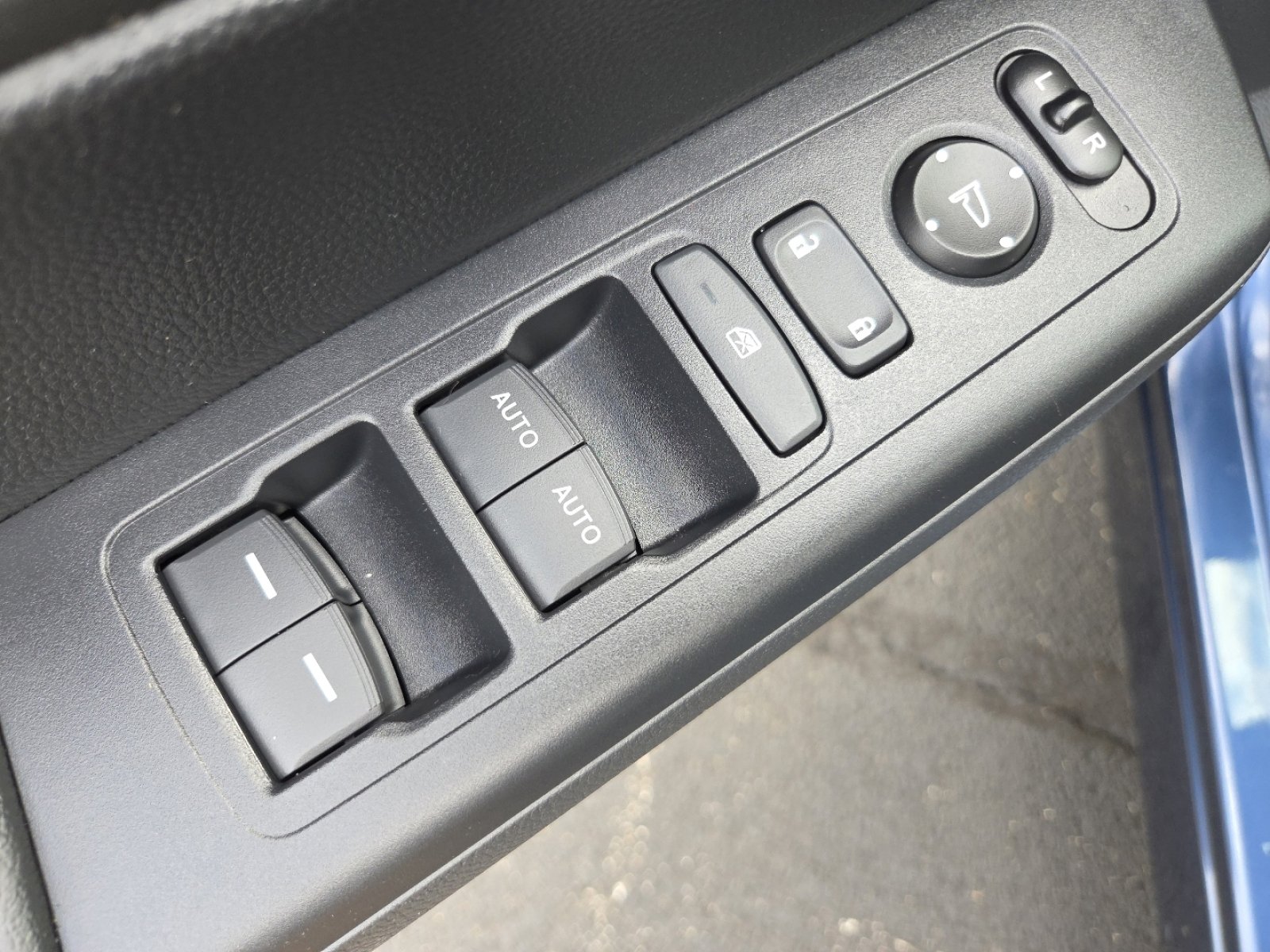 Certified 2024 Honda CR-V EX image 30