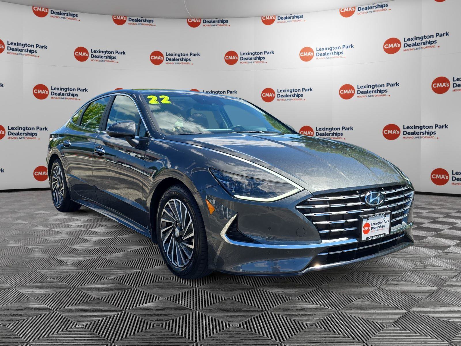 Used 2022 Hyundai Sonata Limited FWD image 1