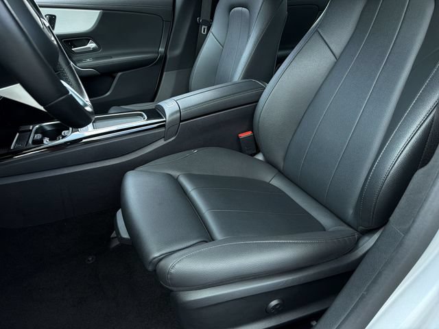 Used 2025 Mercedes-Benz CLA 250 image 22