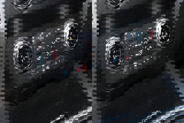 Used 2021 Ford F250 Platinum w/ FX4 Off-Road Package image 26