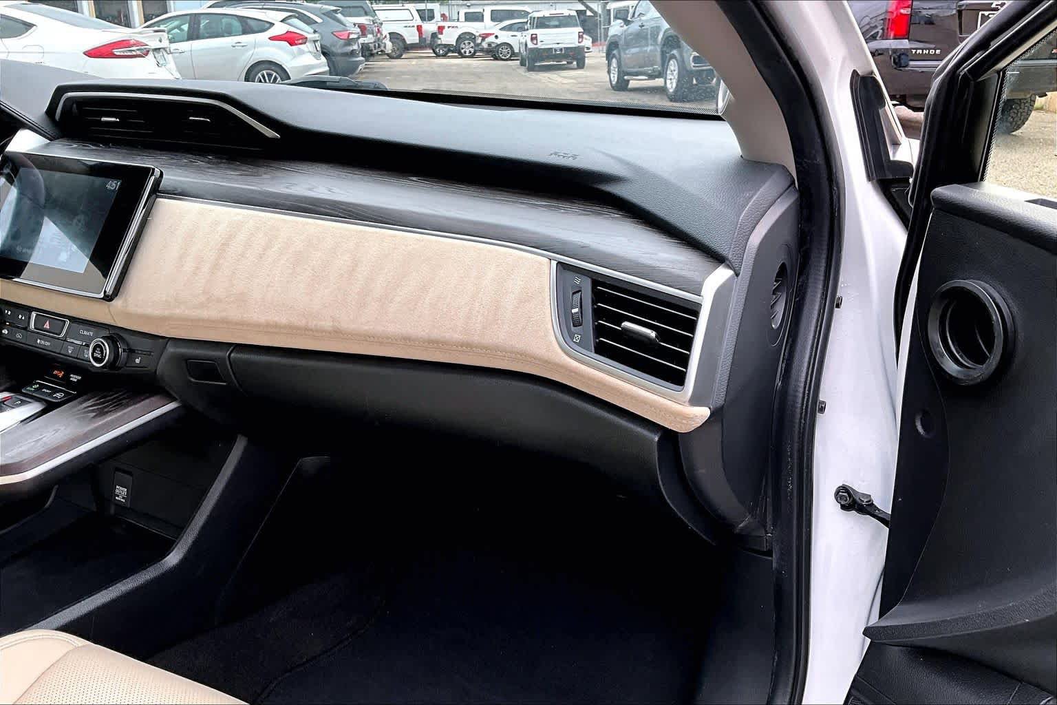 Used 2018 Honda Clarity Touring image 19