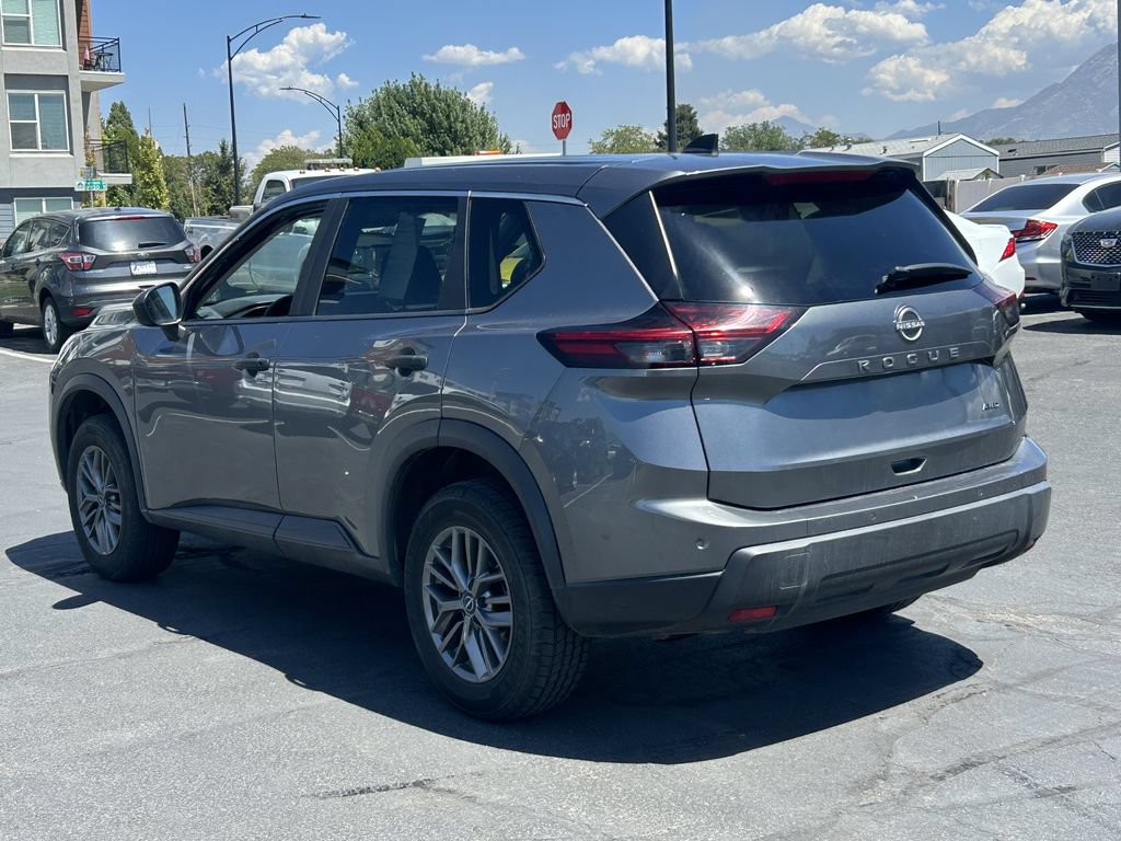 Used 2024 Nissan Rogue S AWD/4WD image 6