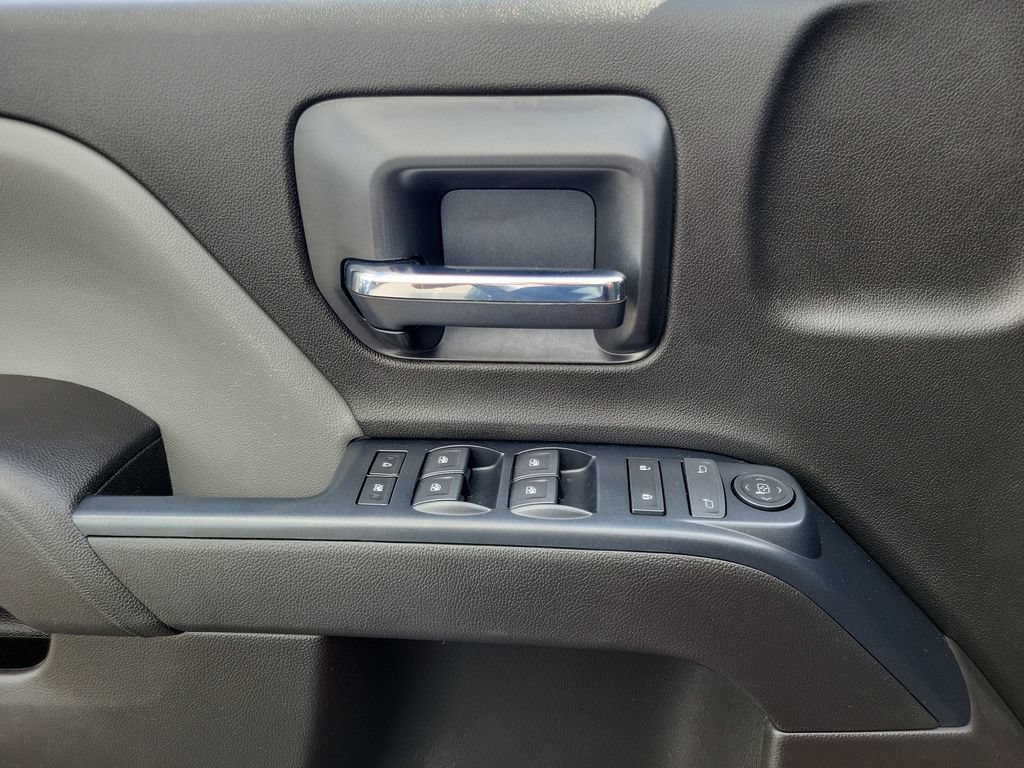Used 2018 Chevrolet Silverado 1500 Custom w/ Custom Convenience Package RWD image 20