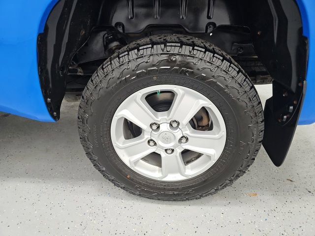 Used 2021 Toyota Tundra SR5 w/ SR5 Upgrade Package AWD/4WD image 11