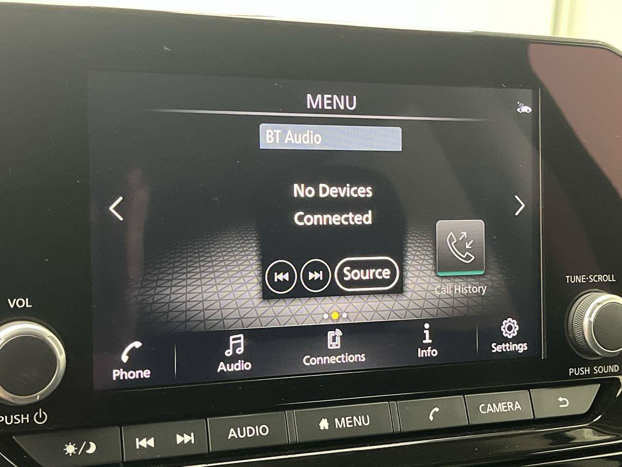 Used 2024 Nissan Pathfinder SV w/ Black Appearance Package AWD/4WD image 19
