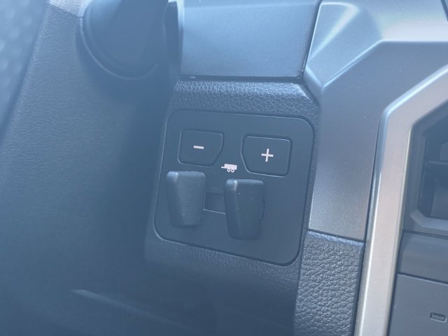 Used 2024 Toyota Tacoma SR5 AWD/4WD image 36