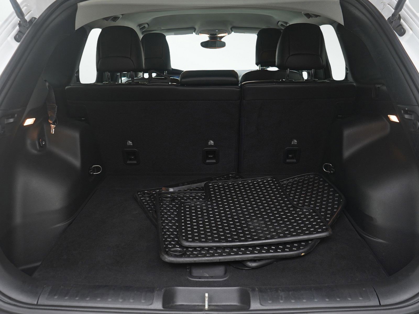 Used 2021 Jeep Cherokee Trailhawk image 9