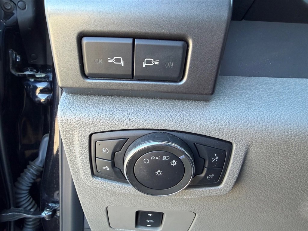 Used 2022 Ford F350 XLT w/ XLT Premium Package image 28