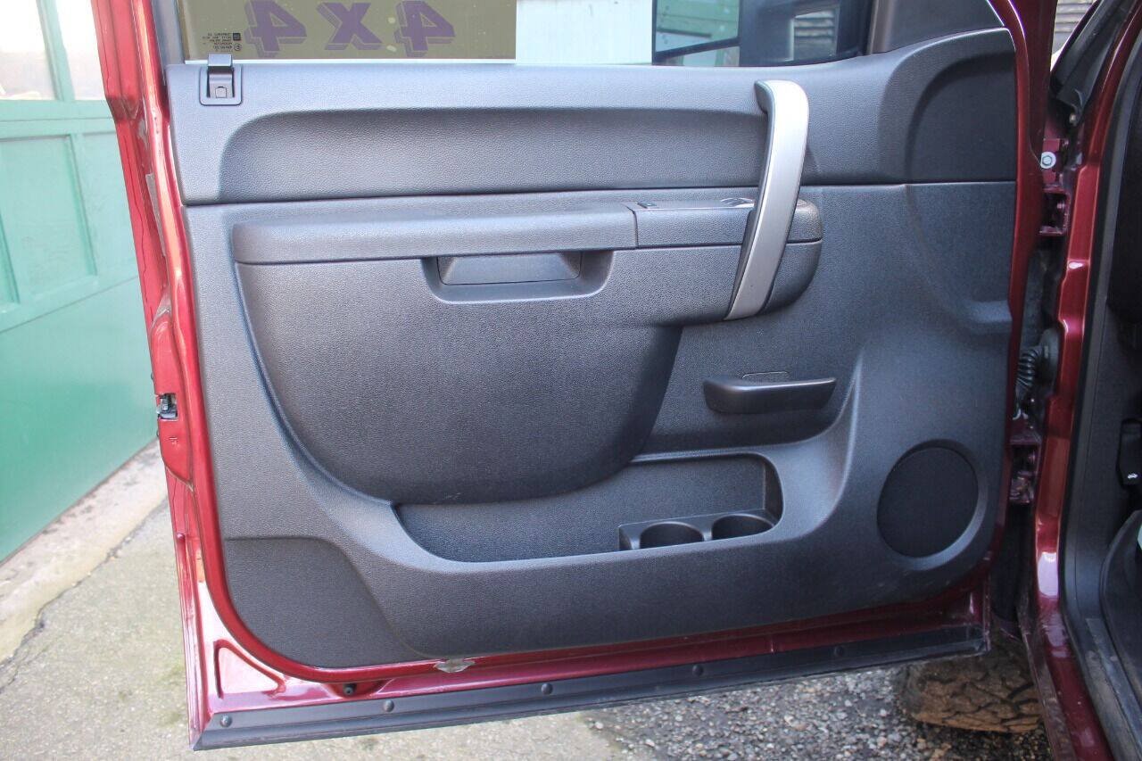 Used 2013 Chevrolet Silverado 3500 LT w/ Convenience Package AWD/4WD image 33
