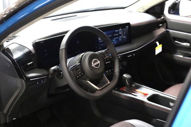 New 2025 Nissan Kicks SR w/ SR Premium Package image 6