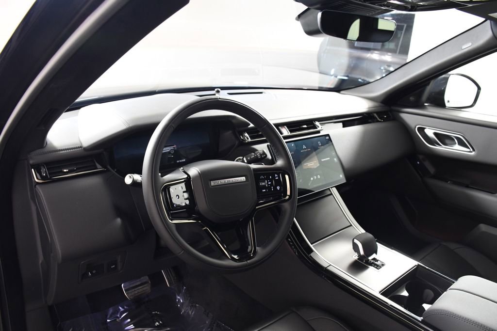 New 2026 Land Rover Range Rover Velar Dynamic SE AWD/4WD image 12