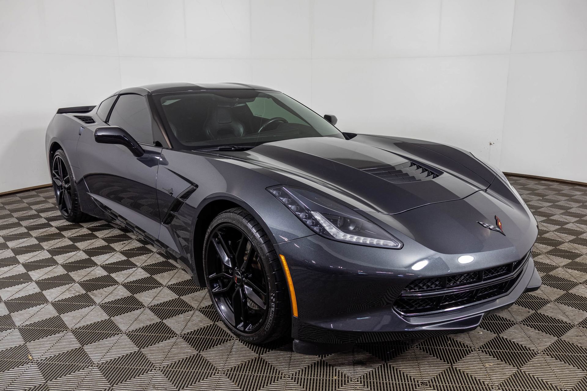 Used 2017 Chevrolet Corvette Stingray Coupe w/ Carbon Flash Badge Package RWD image 11